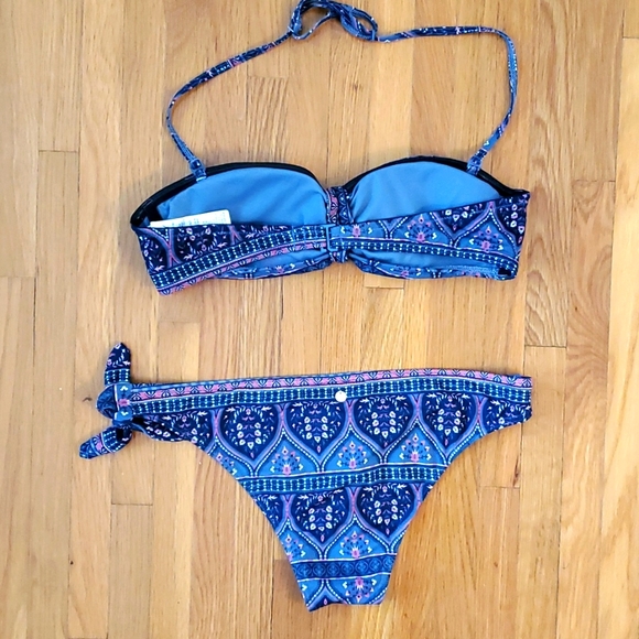 Roxy bikini - Picture 2 of 2